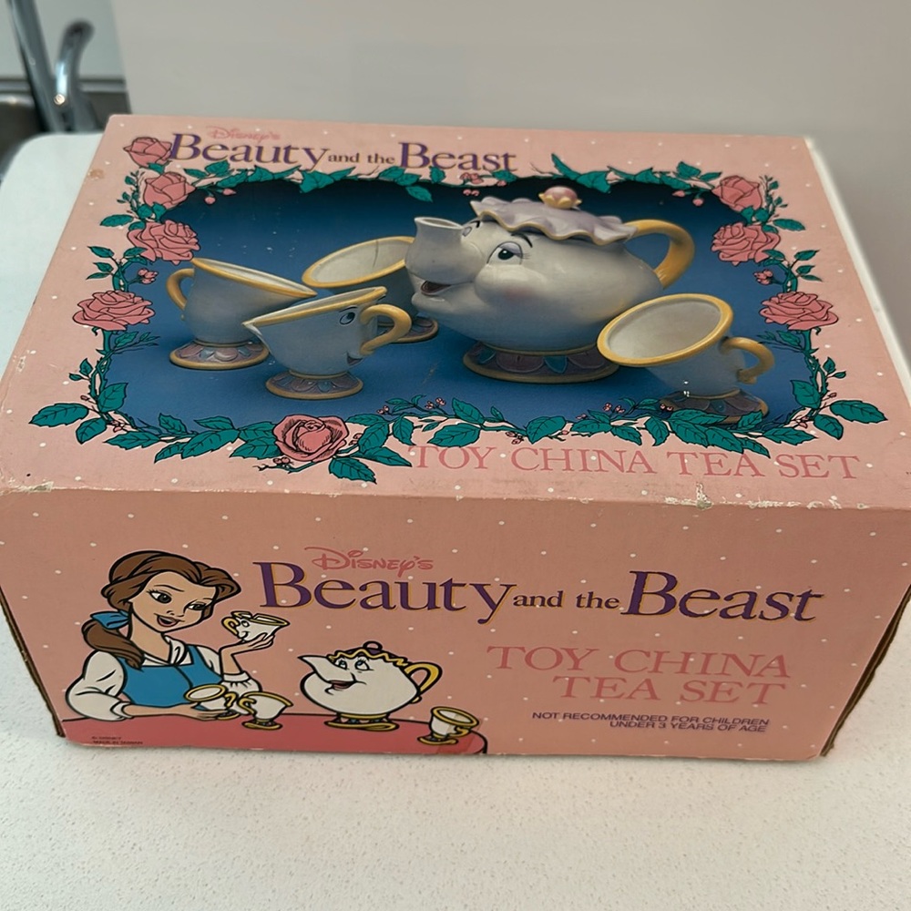 Disneys beauty and the beast toy China tea set